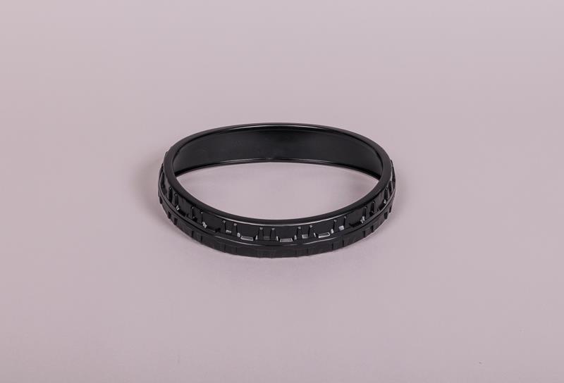 Däck svarta Alpha 6300, 6700