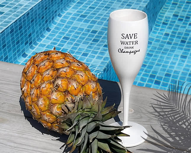 Glas champagne "Save water drink champagne" vit