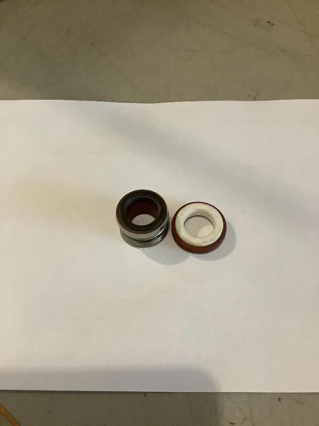Axeltätning StaRite och Ultimax pumpar 18mm
