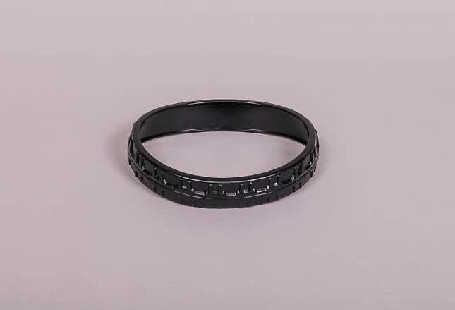 Däck svarta Alpha 6300, 6700